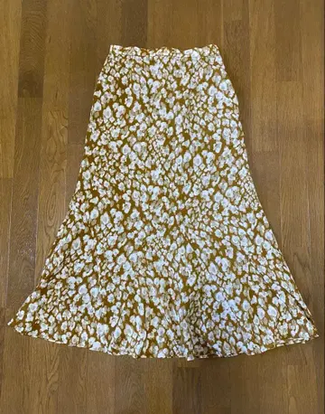 URBAN RESEARCH 머메이드 스커트