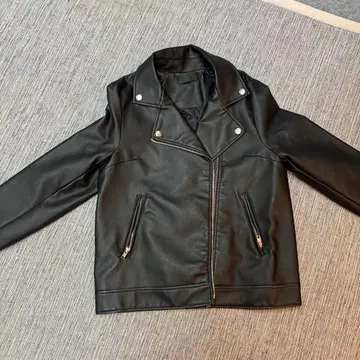 블랙 라이더 자켓 사이드 지퍼 포함