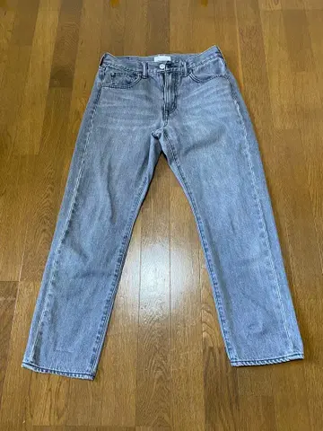 그린 레이블 릴랙싱 그레이 스트레이트 데님 40