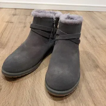 EMU 사이드 지퍼 부츠 25cm