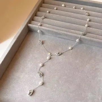 펄과 실버의 롱 목걸이