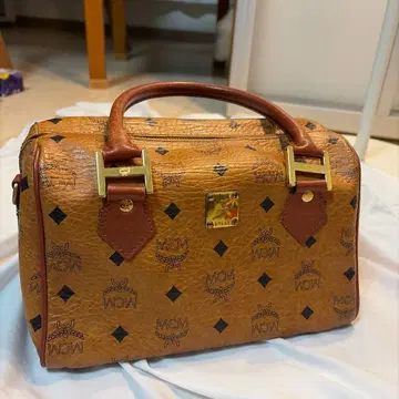 MCM 보스턴 백 브라운 가죽 최저가!