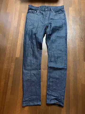 유니클로 적귀 다크 블루 슬림 데님 W33