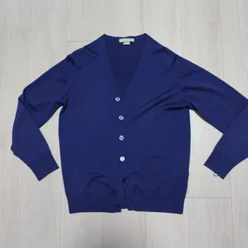 JOHN SMEDLEY 하이 게이지 네이비 V넥 가디건