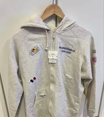 마드모아젤 논논 후드티 라이트 그레이 와펜