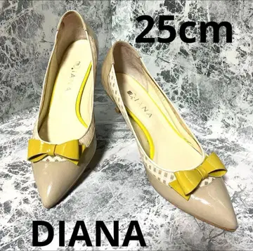 [ 무료배송 ] DIANA 그린 베이지 에나멜 리본 숏힐