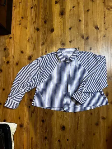 AuieF 스트라이프 패턴 긴팔 셔츠 사이즈 38