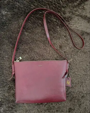 LONA 로나 리벨소 사코슈 M 숄더백 와인