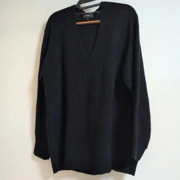Theory 블랙 V넥 스웨터 S