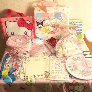 산리오 묶음 판매 시나모롤 마이멜로디 키티 쿠로미 키키라라 코기뮨