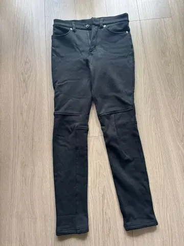 준앤로페 슬림핏 블랙 팬츠 S 사이즈