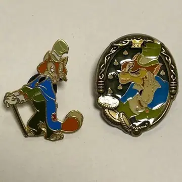 정직한 존 (파울 펠로우) 핀 배지 2개