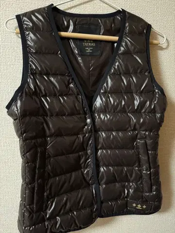 TATRAS 다크 브라운 다운 베스트