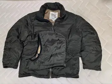 블랙 다운 자켓 후드 부착