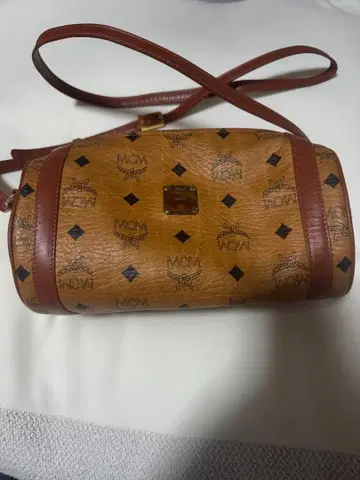 MCM 비세토스 숄더백 통 모양 로고 올 패턴 브라운 가죽