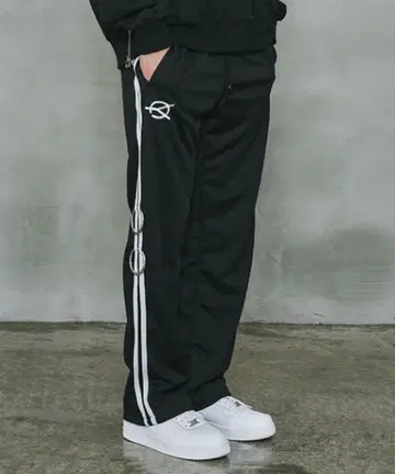 OY 저리 테이프 링 트랙 팬츠