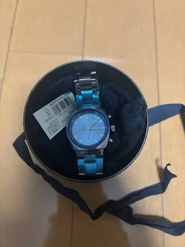 에네스베 손목시계