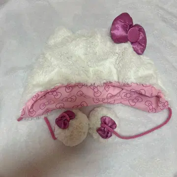 헬로키티 퍼 모자 폼폼 포함