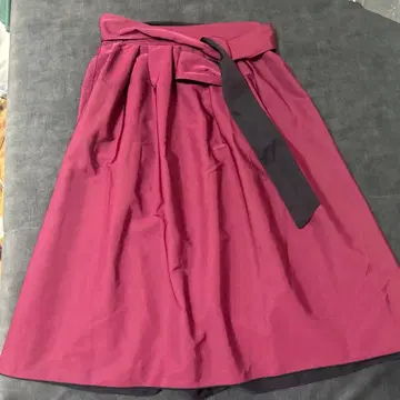 가격 인하 가능 grove 와인 레드 플레어 스커트