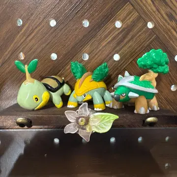 나에톨 진화계 피규어 3체 세트