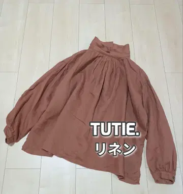 TUTIE. 린넨 스탠드 카라 블라우스 목 부분 턱 루즈핏