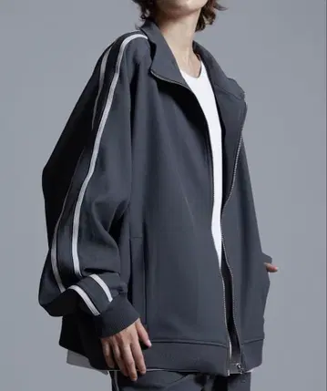 드레이프 모드 하이넥 트랙 자켓 그레이쉬 블루 S