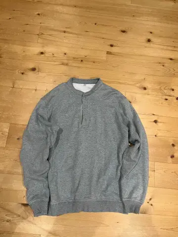 유니클로 멜란지 그레이 헨리넥 트레이닝복