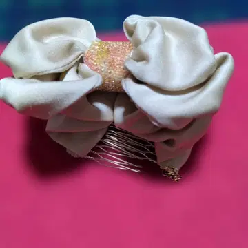 컴플렉스 비즈 이지빗 베이지 새틴 반짝반짝 크리스탈