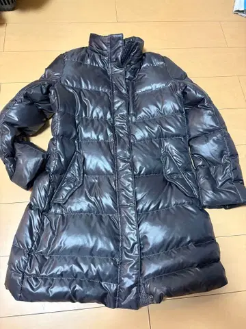새상품급 UNIQLO 유니클로 메탈릭 프리미엄 다운 롱 코트 하자 있음