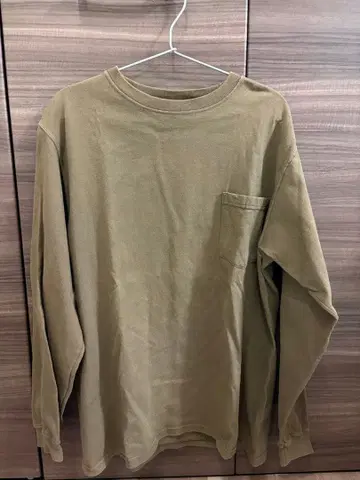 Goodwear 브라운 긴팔 T셔츠 포켓 부착