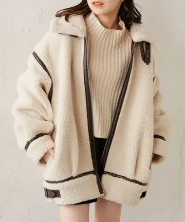 무스탕풍 플라이트 보아 자켓