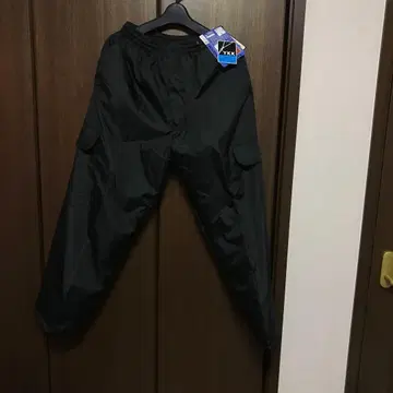 새상품 남성용 블랙 충전솜 카고 팬츠 사이드 포켓 포함 사이즈 L