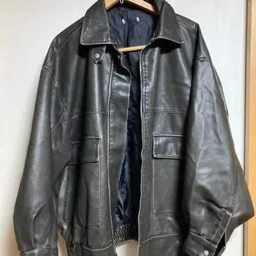 다크 브라운 레더 봄버 자켓