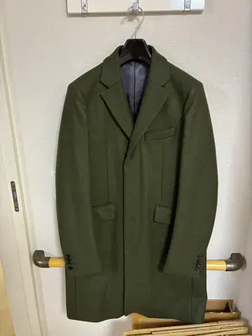 투모로우랜드 체스터 코트