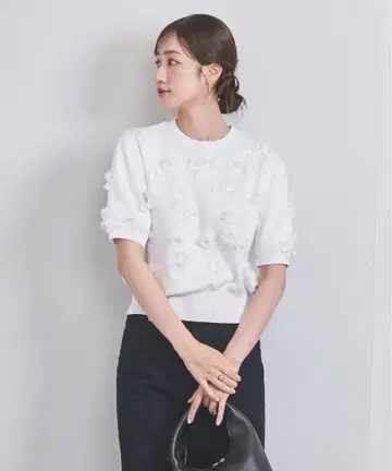 UNITED ARROWS 3D 플라워 모티브 숏 슬리브 니트