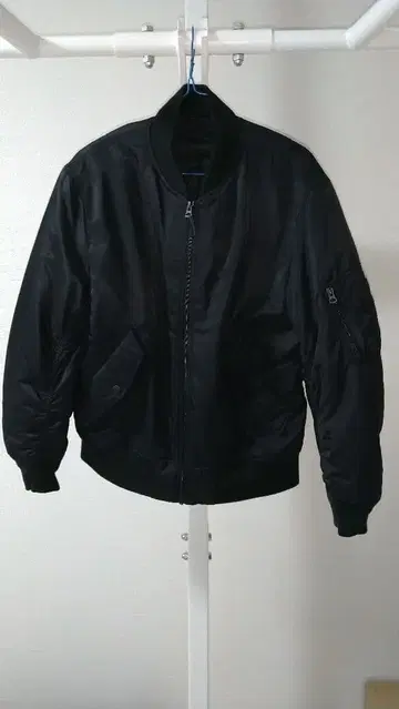 유니클로 MA-1 S 새상품