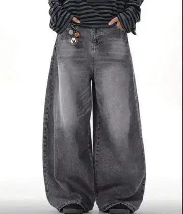 그레이 데미지 가공 와이드 팬츠