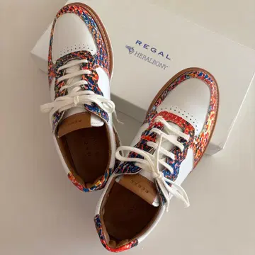 가격 인하 중 [ 미사용 새상품 ] 리갈 헤럴드보니 콜라보 스니커즈