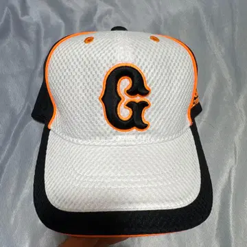 언더아머 베이스볼캡 화이트/블랙/오렌지