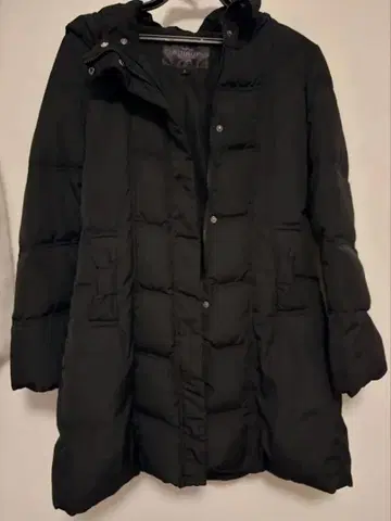 후드 부착 블랙 다운 코트