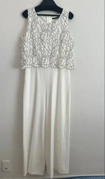 화이트 살로펫 오버롤 브라이덜 포멀