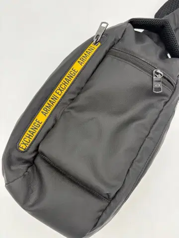 ARMANI EXCHANGE 블랙 바디백