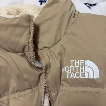 THE NORTH FACE 베이지 다운 자켓