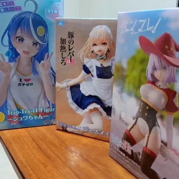 피규어 3개 세트