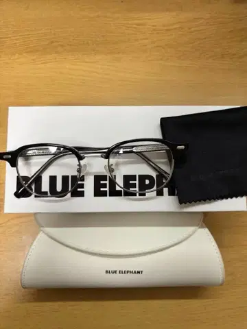 BLUE ELEPHANT 안경