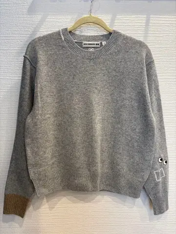 ANYA HINDMARCH UNIQLO 그레이 스웨터 M