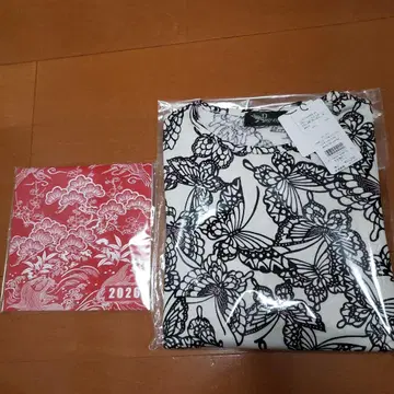 파곤 나비 패턴 7부 소매 T셔츠 2026년 달력 포함