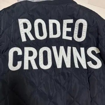 RODEO CROWNS 후드 부착 보아 퀼팅 자켓 리버서블