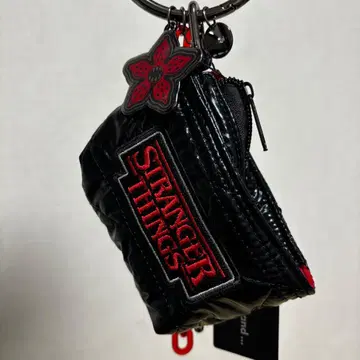 [ 24시간 이내 발송 ] 기묘한 이야기 niko and 파우치