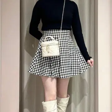 anmille 하운드투스 체크 트위드 턱 플레어 SK